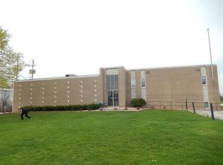 1366 Appleton Rd, Menasha, WI 54952