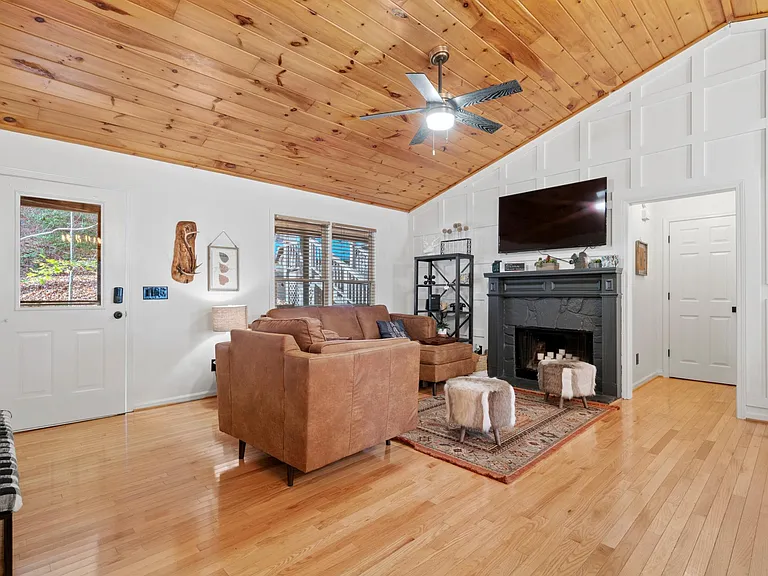 301 Buckskull Hollow Dr — Photo 30
