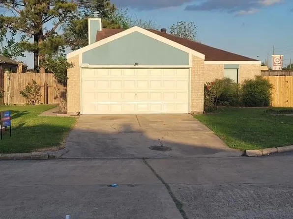 2955 Shadow Trail Dr, Houston, TX 77082