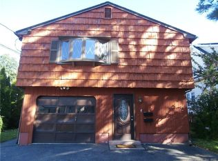 210 Jennings Rd #1, Fairfield, CT 06825