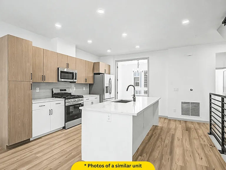 University Hills Townhomes — Photo 93