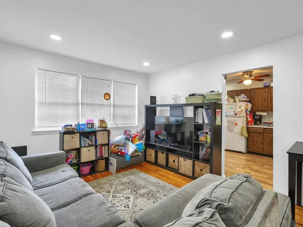 15 College Dr #15, Edison, NJ 08817