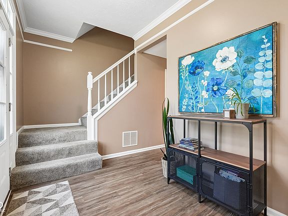 5th image of 7591 Meadow Ridge Dr