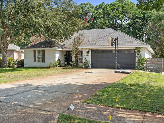 2nd image of 4050 Lauren Ct