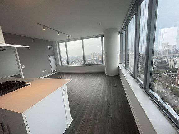 2nd image of 1660 N La Salle St #1205