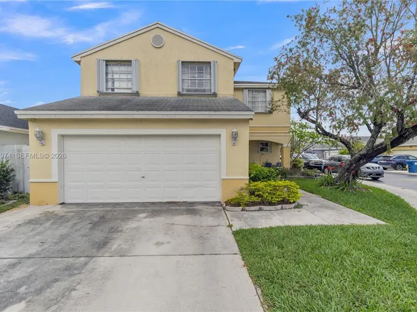 375 W Riverbend Dr, Sunrise, FL 33326