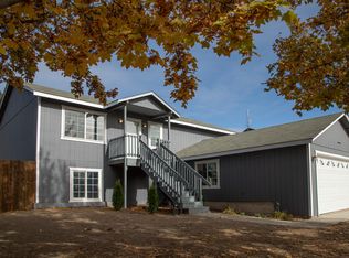 857 NW Redwood Ave, Redmond, OR 97756