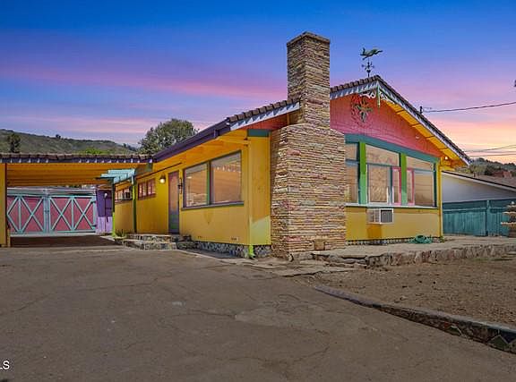 2nd image of 531 Mesa Dr
