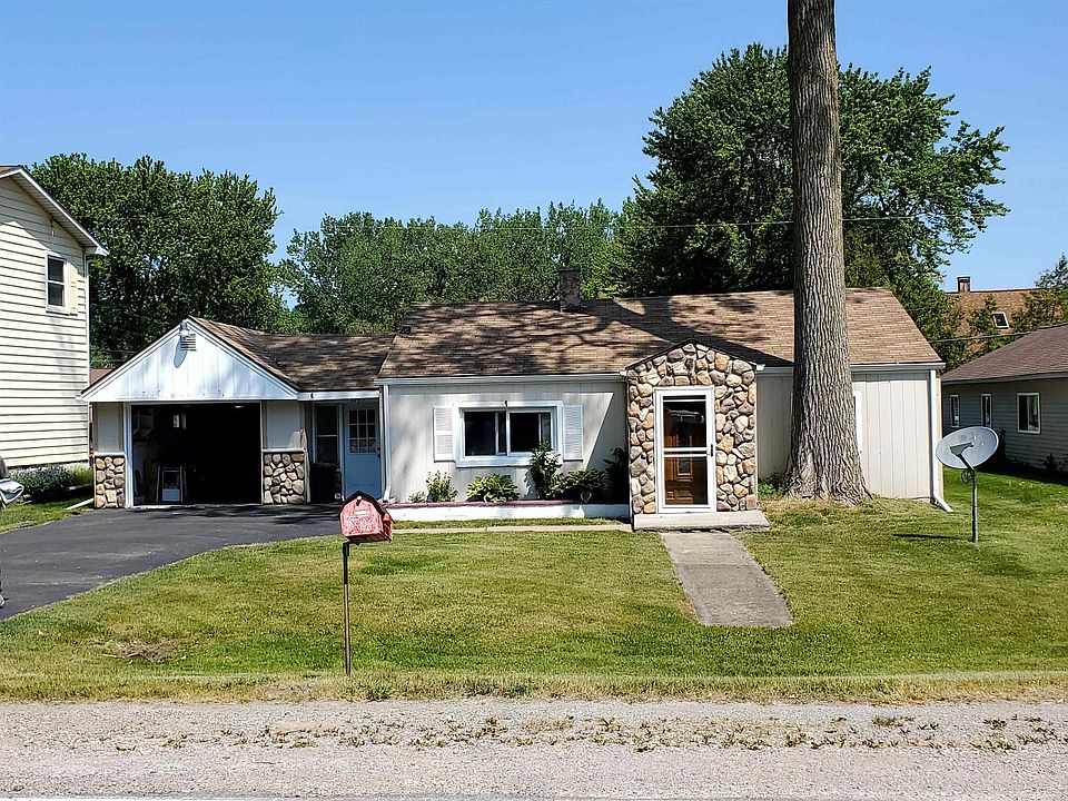 1st image of 3797 Kawkawlin River Dr