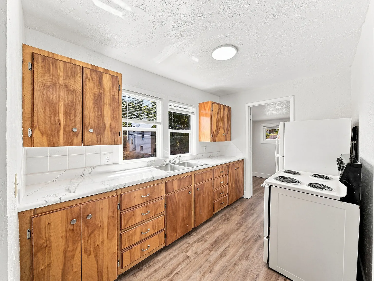 1 bed, $900 — Photo 4