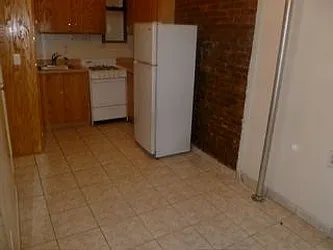 Rented by Robyn Lee, LREB