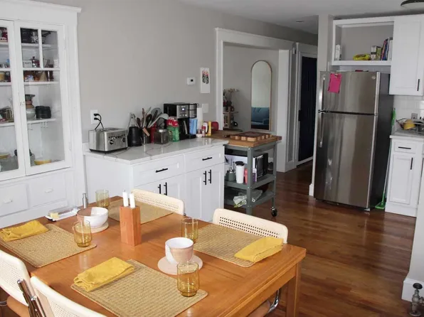 58 Parkway Cres #2, Milton, MA 02186