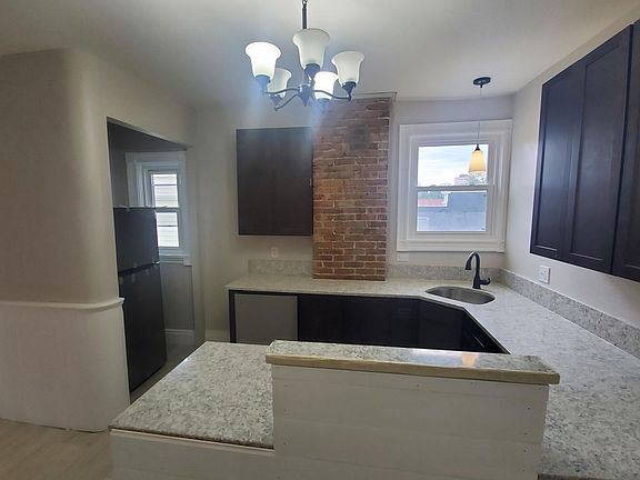 5th image of 288 10th St #1