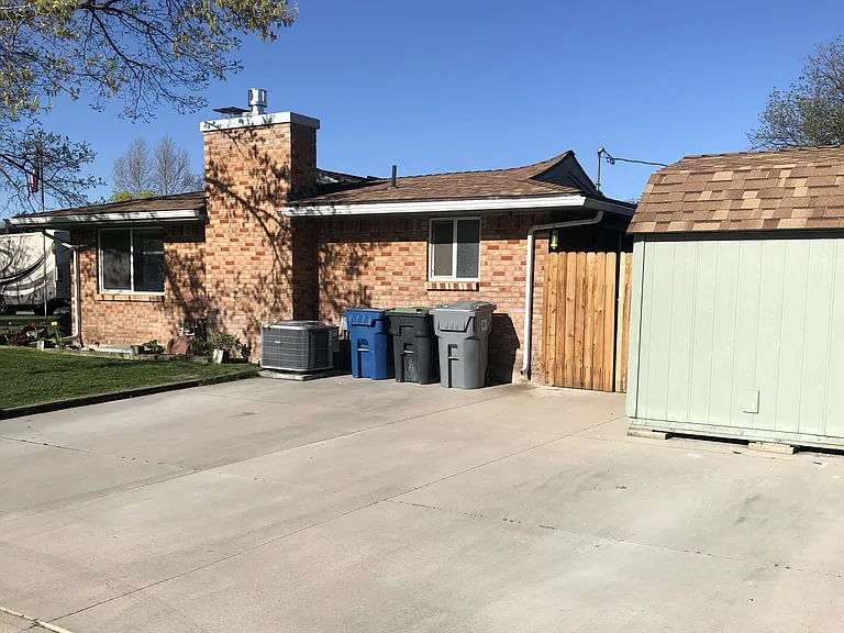2821 N Pauley Loop — Photo 24
