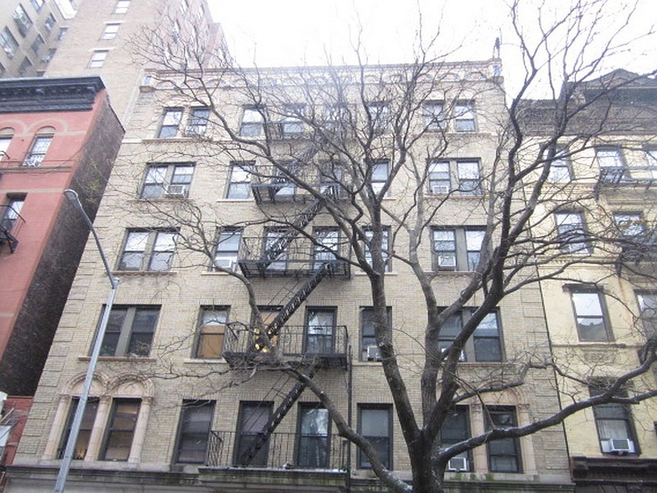 1st image of 205 E 10th St APT 1D