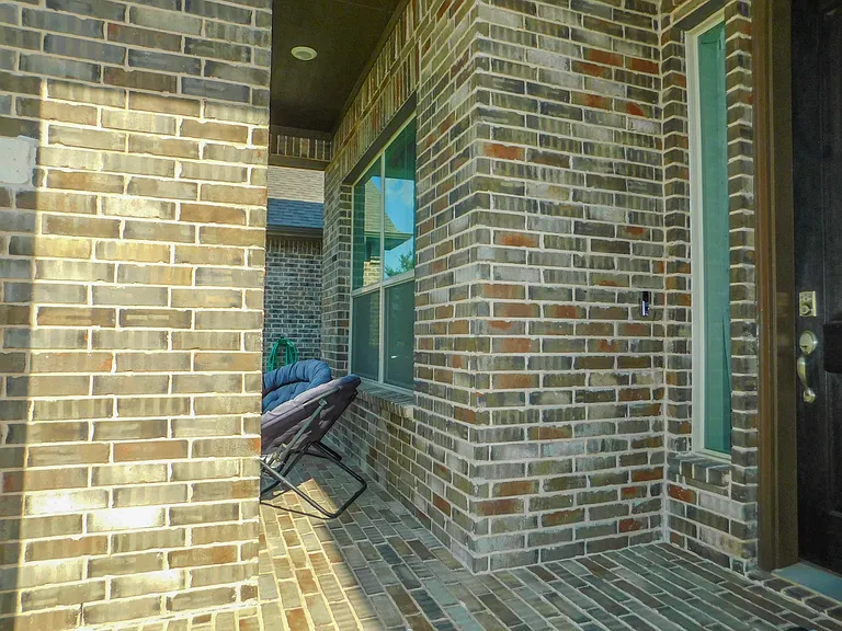 1021 Pitch Pine St — Photo 4