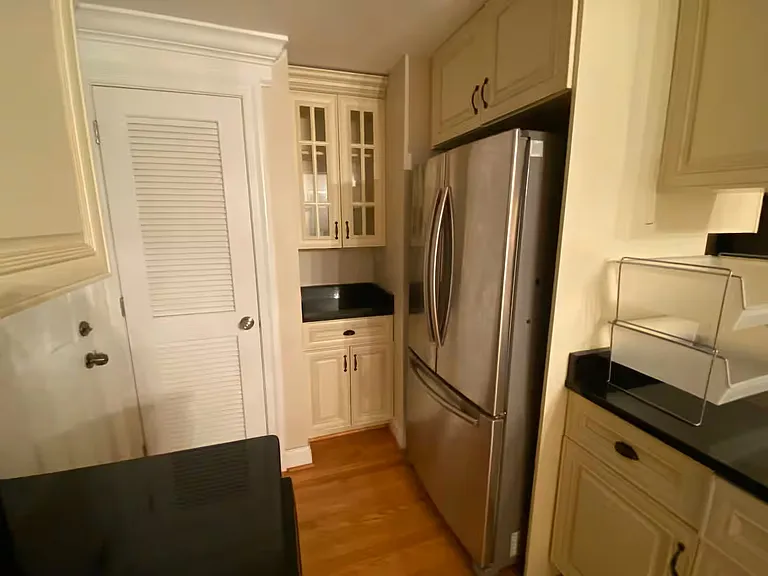 4131 Cupp Dr — Photo 10