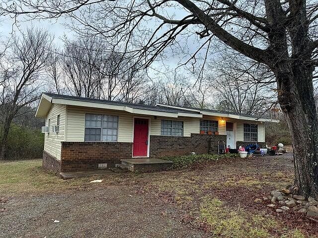 1st image of 143 Brown Rd SE