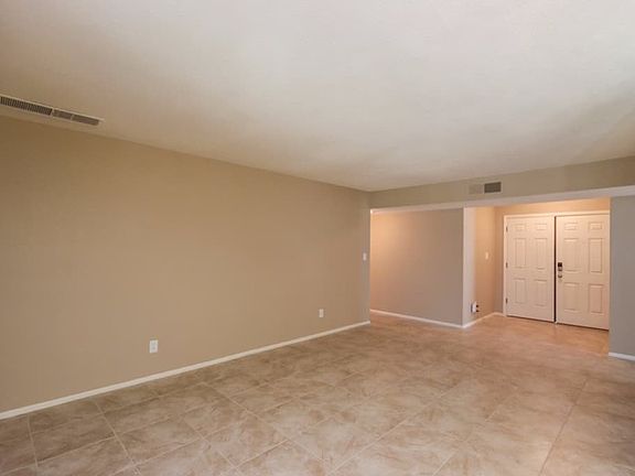4th image of 10821 N 65th Ave