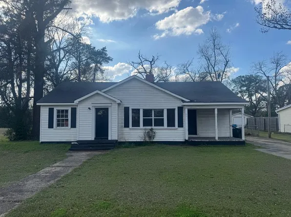 829 Flowers Dr, Blakely, GA 39823