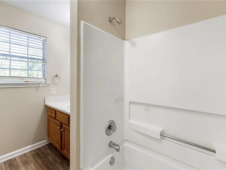 6750 Sunset Hills Blvd — Photo 26