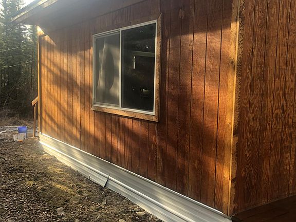 2nd image of 2650 Elsie Ave Cabin 1