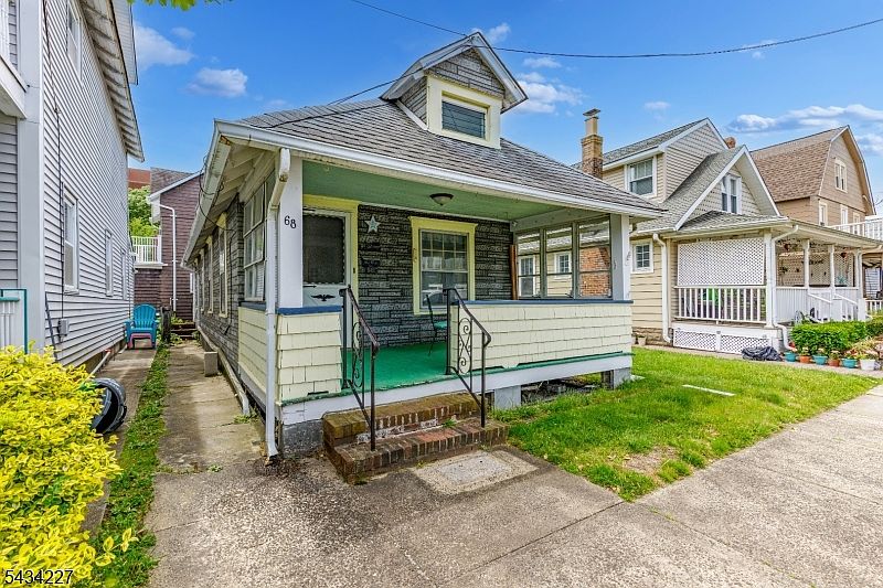 1st image of 68 Franklin Ave