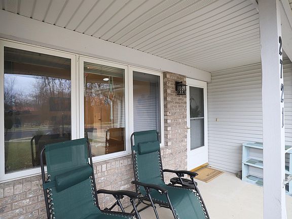 3rd image of 2721 W Briarcliffe Ln