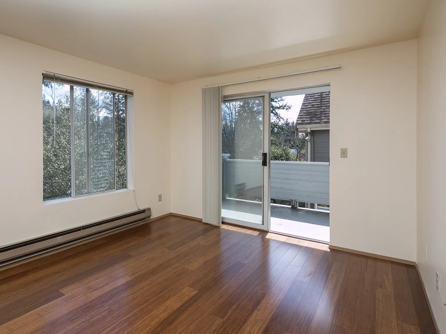 Maple Leaf Court — Photo 3
