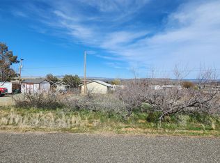 20238 E Ash Creek Rd #425, Mayer, AZ 86333