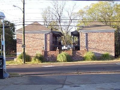 1st image of 200 N Montgomery St
