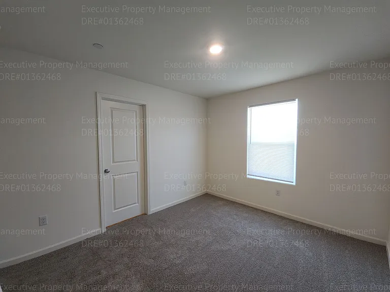 8921 Kemi St — Photo 49