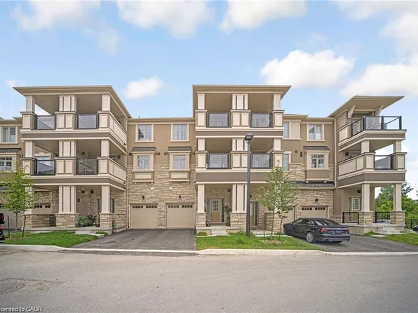 305 Garner Rd W #43, Hamilton, ON L9G 3K9