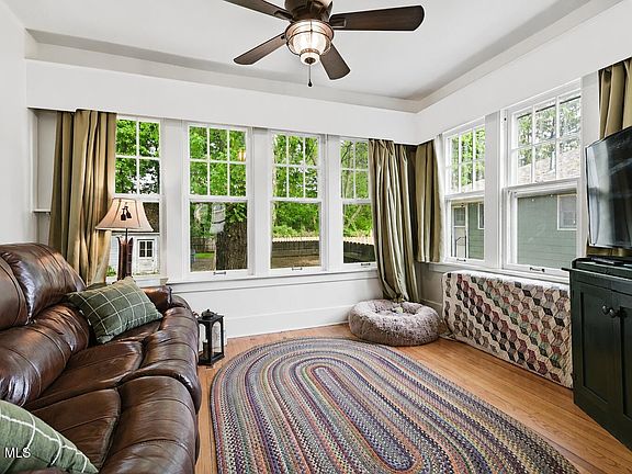 4th image of 775 Central Parkway