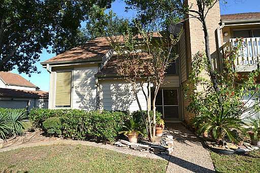 1st image of 724 Country Place Dr