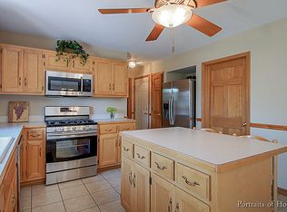 2441 Glenford Dr, Aurora, IL 60502
