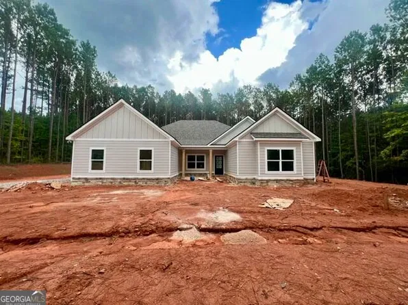 1751 Smokey Rd, Lagrange, GA 30241