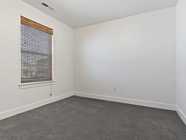 14806 S Queens Garden Ln — Photo 17
