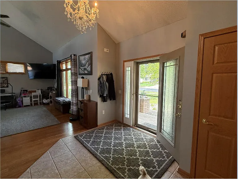 4363 Memorial Cir — Photo 9