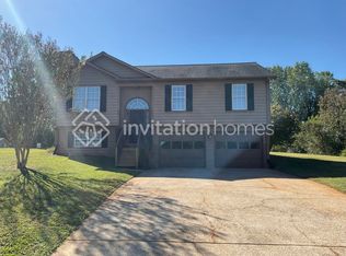 5406 Hunnington Mill Dr, Flowery Branch, GA 30542