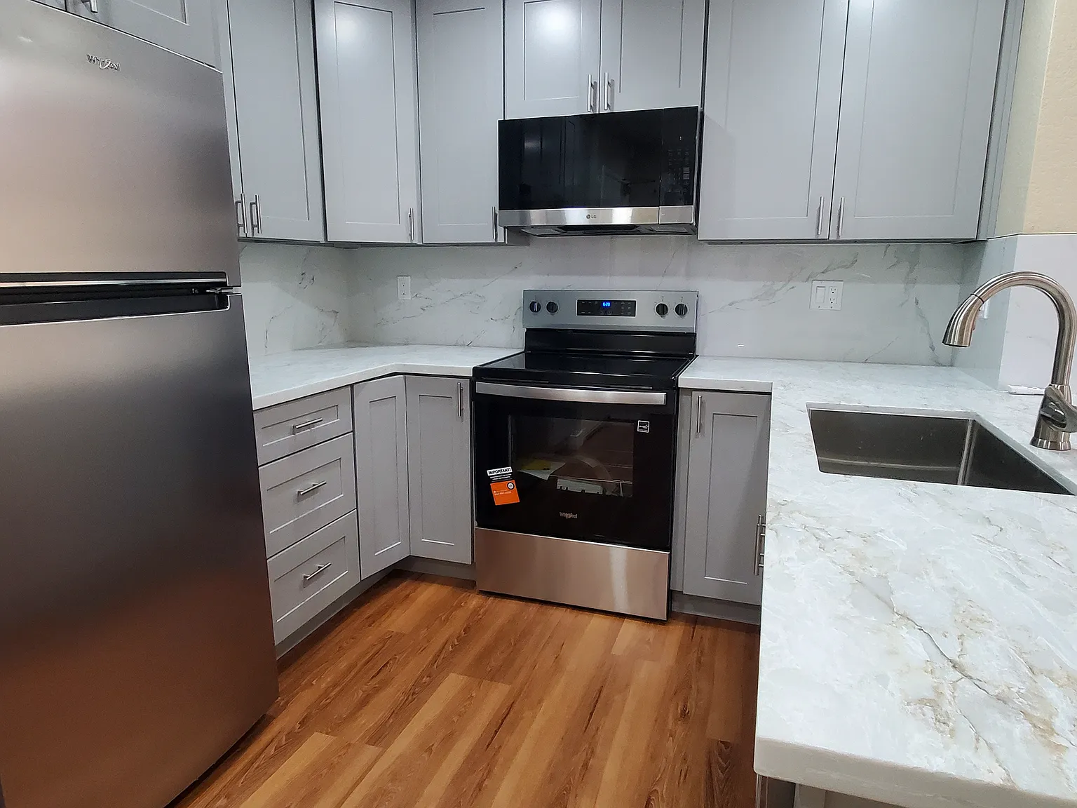 2 bed, 857 sqft, $2,850 — Photo 4