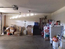 5th image of 932 E Bedford Ave