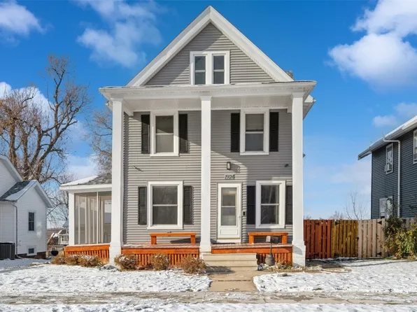 1924 B Ave NE, Cedar Rapids, IA 52402
