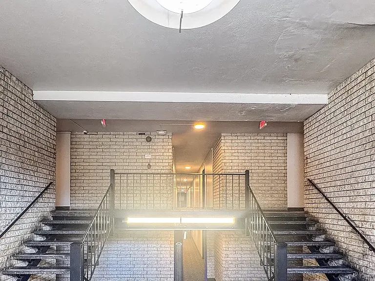 Delton Apartments — Photo 7
