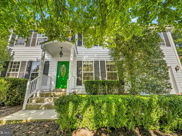 6 Winterberry Ct, La Plata, MD 20646