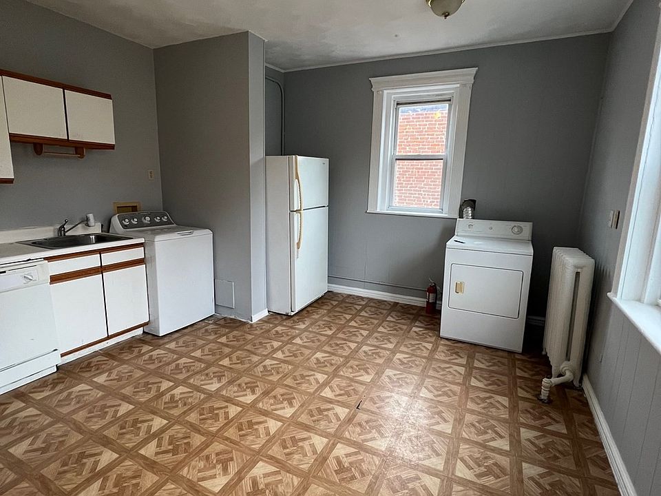 1st image of 137 Chiswick Rd APT 6