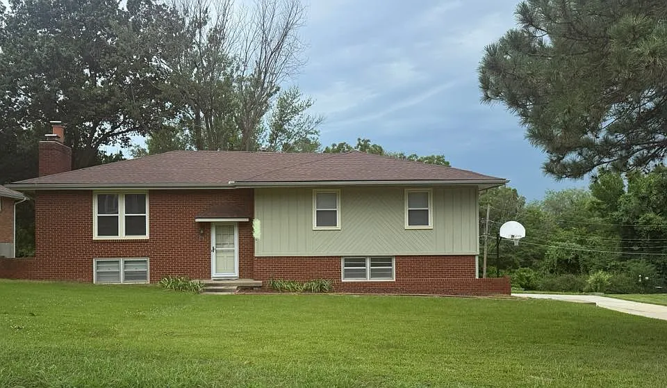 5018 Rosehill Dr