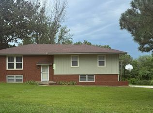 5018 Rosehill Dr, Shawnee, KS 66216