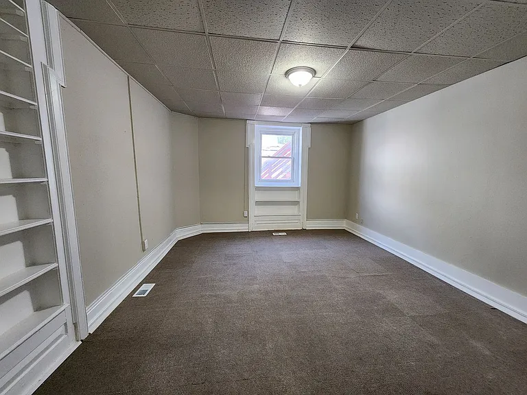613 E Robinson St — Photo 9
