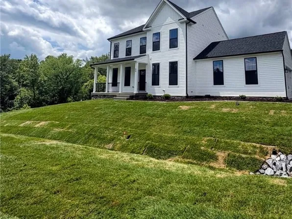 22 Clydesdale Rd, Fredericksburg, VA 22405